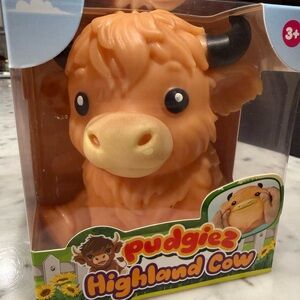 Highland Cow Squishy Toy - Cream
